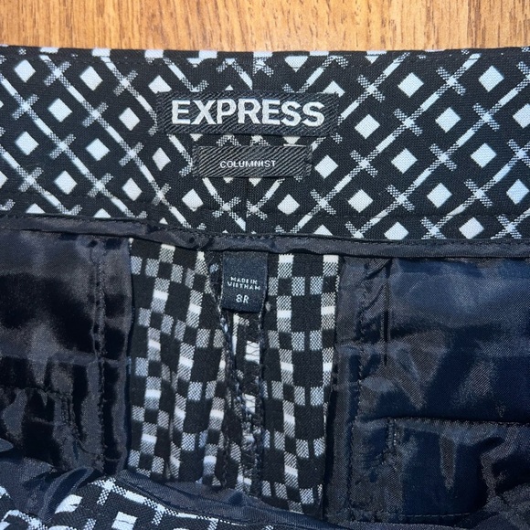 Express Pants - Picture 4 of 5